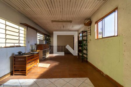 Casa à venda com 240m², 3 quartos e 2 vagas Casa à venda com 240m², 3 quartos e 2 vagasSalão