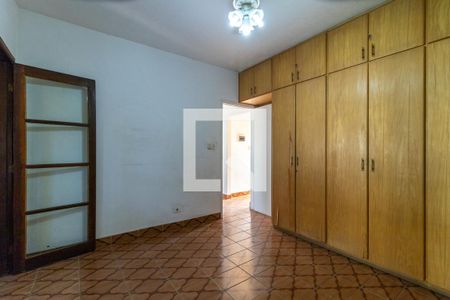 Casa à venda com 240m², 3 quartos e 2 vagas Casa à venda com 240m², 3 quartos e 2 vagasEdícula