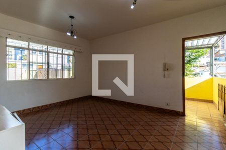 Casa à venda com 240m², 3 quartos e 2 vagas Casa à venda com 240m², 3 quartos e 2 vagasEdícula