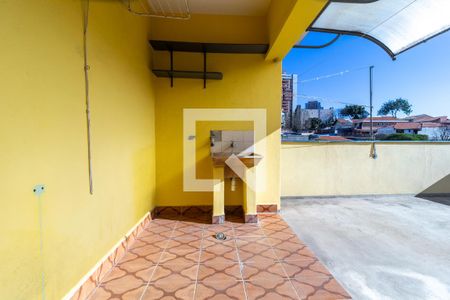 Casa à venda com 240m², 3 quartos e 2 vagas Casa à venda com 240m², 3 quartos e 2 vagasEdícula