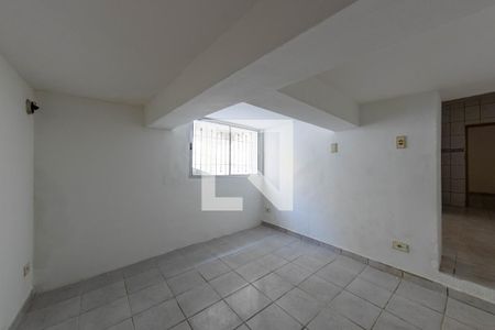 Quarto 2 de casa à venda com 2 quartos, 60m² em Vila Paulo Silas, São Paulo