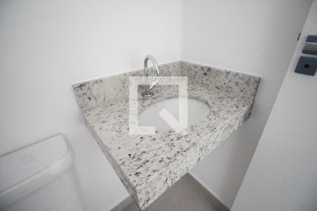 banheiro de apartamento à venda com 1 quarto, 28m² em Vila Medeiros, São Paulo