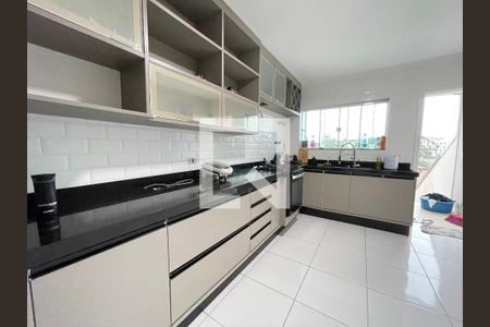 Cozinha de casa para alugar com 3 quartos, 170m² em Jardim Ester, São Paulo