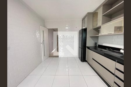 Cozinha de casa para alugar com 3 quartos, 170m² em Jardim Ester, São Paulo