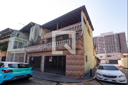 Casa para alugar com 220m², 2 quartos e 1 vagaFachada