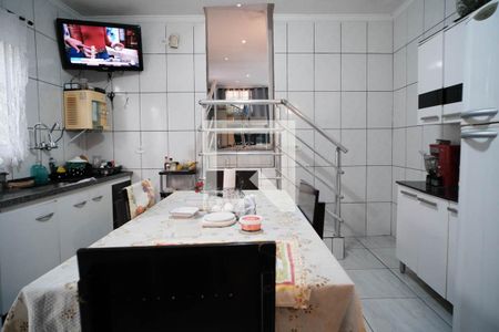 Casa à venda com 220m², 2 quartos e 2 vagasCozinha 