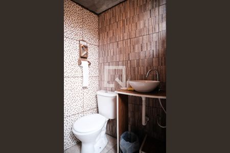 Casa à venda com 220m², 2 quartos e 2 vagasBanheiro 3