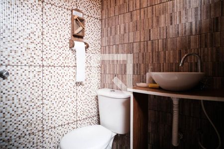 Casa à venda com 220m², 2 quartos e 2 vagasBanheiro 3