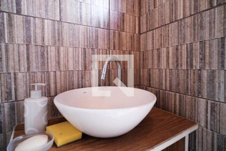 Casa à venda com 220m², 2 quartos e 2 vagasBanheiro 3