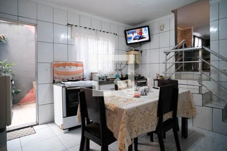 Casa à venda com 220m², 2 quartos e 2 vagasCozinha 