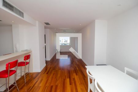 Sala de apartamento para alugar com 1 quarto, 70m² em Laranjeiras, Rio de Janeiro