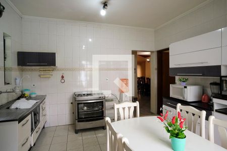 Casa à venda com 350m², 4 quartos e 4 vagasCozinha