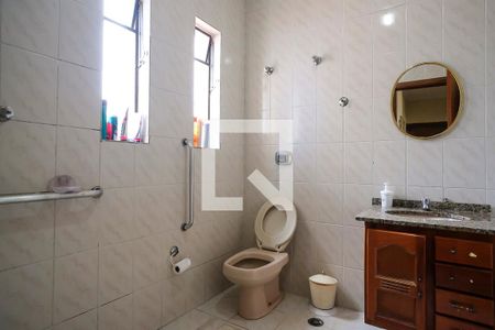 Casa à venda com 350m², 4 quartos e 4 vagasBanheiro Quartos