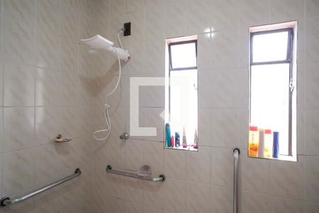 Casa à venda com 350m², 4 quartos e 4 vagasBanheiro Quartos