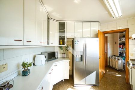 Apartamento à venda com 150m², 3 quartos e 3 vagasCozinha