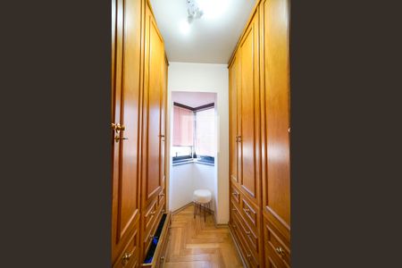 Apartamento à venda com 150m², 3 quartos e 3 vagasCloset da suíte