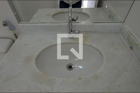 Apartamento à venda com 180m², 3 quartos e 3 vagas Apartamento à venda com 180m², 3 quartos e 3 vagasBanheiro da Suíte 2