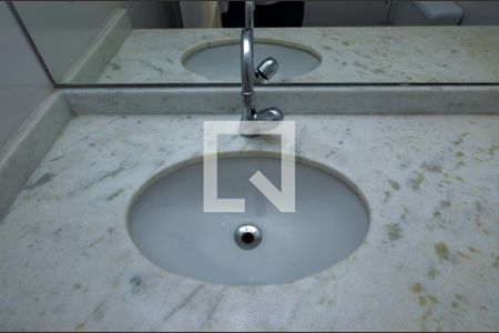 Apartamento à venda com 180m², 3 quartos e 3 vagas Apartamento à venda com 180m², 3 quartos e 3 vagasLavabo