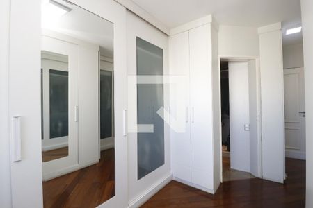 Apartamento à venda com 268m², 4 quartos e 3 vagasQuarto 4 - Suíte
