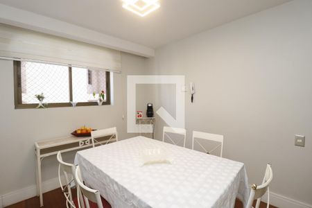 Apartamento à venda com 268m², 4 quartos e 3 vagasCopa