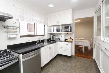 Apartamento à venda com 268m², 4 quartos e 3 vagasCozinha