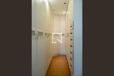 Apartamento para alugar com 410m², 4 quartos e 4 vagasCloset Quarto 4
