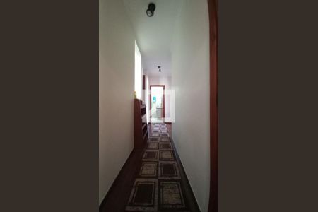 Casa à venda com 280m², 4 quartos e 3 vagasCorredor 