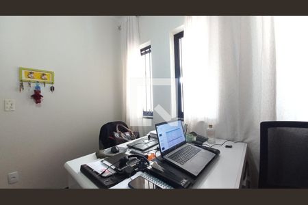 Casa à venda com 280m², 4 quartos e 3 vagasEscritório 