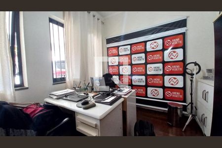 Casa à venda com 280m², 4 quartos e 3 vagasEscritório 