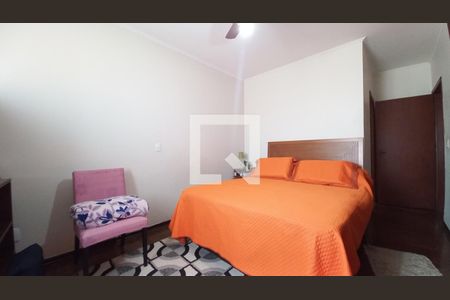 Casa à venda com 280m², 4 quartos e 3 vagasQuarto 1 - Suíte 