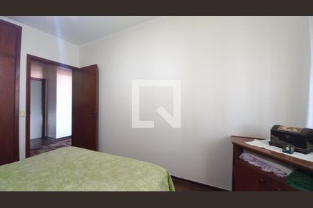 Casa à venda com 280m², 4 quartos e 3 vagasQuarto 2 