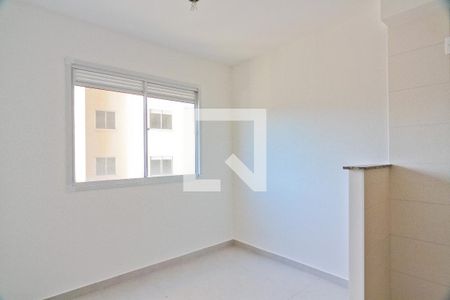 Apartamento para alugar com 32m², 2 quartos e sem vaga Apartamento para alugar com 32m², 2 quartos e sem vagaSala
