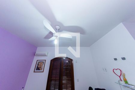 Casa para alugar com 263m², 4 quartos e 2 vagasSuíte