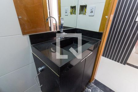 Casa de condomínio à venda com 65m², 2 quartos e 1 vagaBanheiro