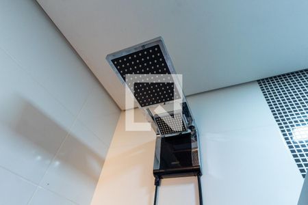 Casa de condomínio à venda com 65m², 2 quartos e 1 vagaChuveiro