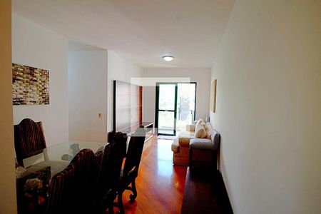 Sala  de apartamento à venda com 3 quartos, 75m² em Vila Suzana, São Paulo