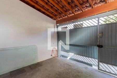 Garagem  de casa para alugar com 3 quartos, 315m² em Vila Londrina, São Paulo
