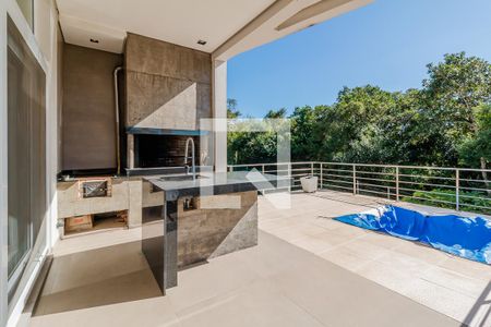 Casa de condomínio à venda com 380m², 3 quartos e 3 vagasQuintal