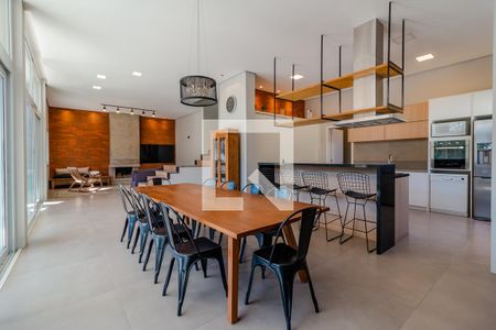 Casa de condomínio à venda com 380m², 3 quartos e 3 vagasSala de jantar