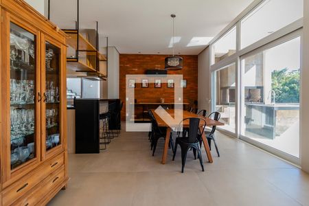 Casa de condomínio à venda com 380m², 3 quartos e 3 vagasSala de jantar