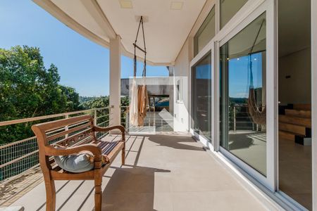 Casa de condomínio à venda com 380m², 3 quartos e 3 vagasQuintal