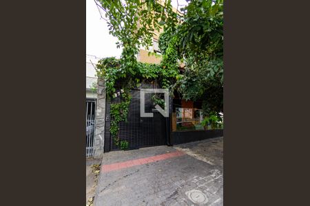 Apartamento para alugar com 70m², 2 quartos e sem vagaFachada