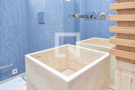 Apartamento à venda com 250m², 3 quartos e 2 vagas Apartamento à venda com 250m², 3 quartos e 2 vagasLavabo