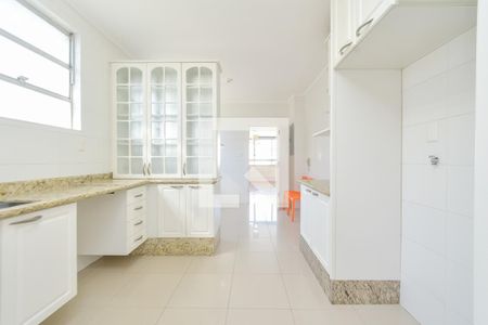 Apartamento à venda com 250m², 3 quartos e 2 vagas Apartamento à venda com 250m², 3 quartos e 2 vagasCozinha