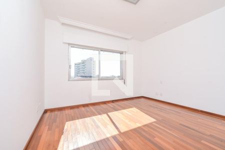 Apartamento à venda com 250m², 3 quartos e 2 vagas Apartamento à venda com 250m², 3 quartos e 2 vagasQuarto 3