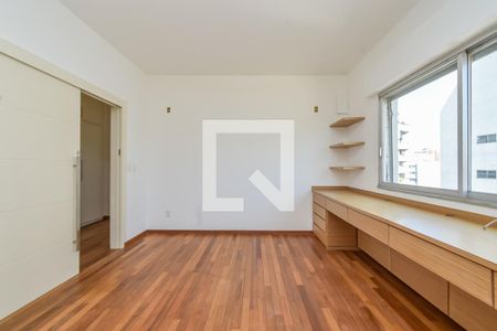 Apartamento à venda com 250m², 3 quartos e 2 vagas Apartamento à venda com 250m², 3 quartos e 2 vagasQuarto 1