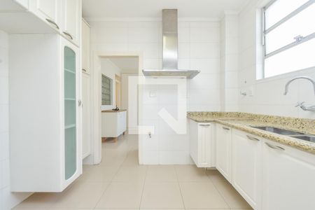 Cozinha de apartamento para alugar com 3 quartos, 250m² em Higienópolis, São Paulo