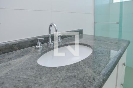 Apartamento à venda com 250m², 3 quartos e 2 vagas Apartamento à venda com 250m², 3 quartos e 2 vagasBanheiro Social