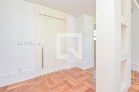 Entrada de apartamento para alugar com 3 quartos, 250m² em Higienópolis, São Paulo