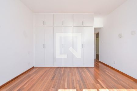 Apartamento à venda com 250m², 3 quartos e 2 vagas Apartamento à venda com 250m², 3 quartos e 2 vagasQuarto 3